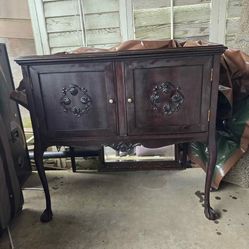 Victrola Crank Record Player 1922. 