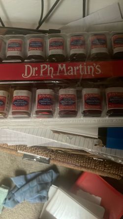 Airbrush and paint retro model