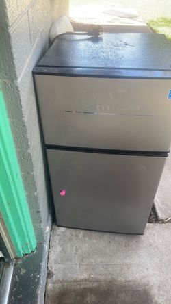 Mini fridge