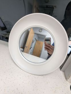 White accent round mirror 14"
