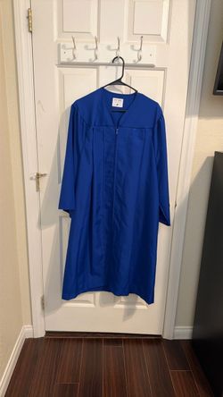 CSN GRADUATION GOWN FREE