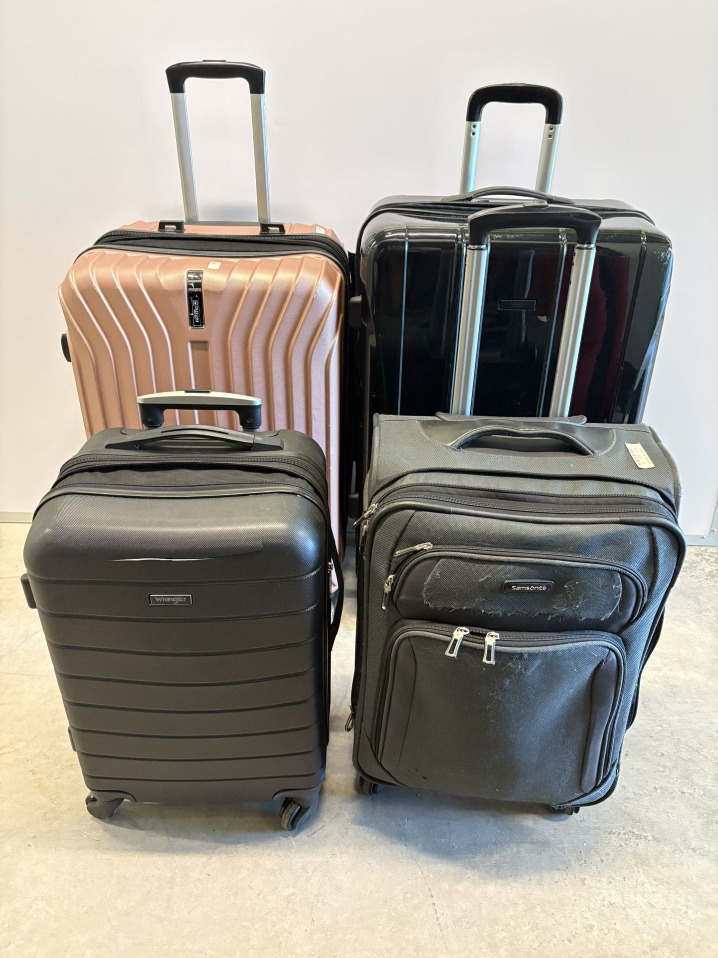 Vintage Luggage Set – 3 Pieces – $50 🧳💼