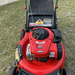 Machine for the yard The machine is like new, it works perfectly I can deliver