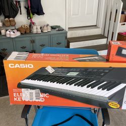 CASIO Electronic Keyboard 