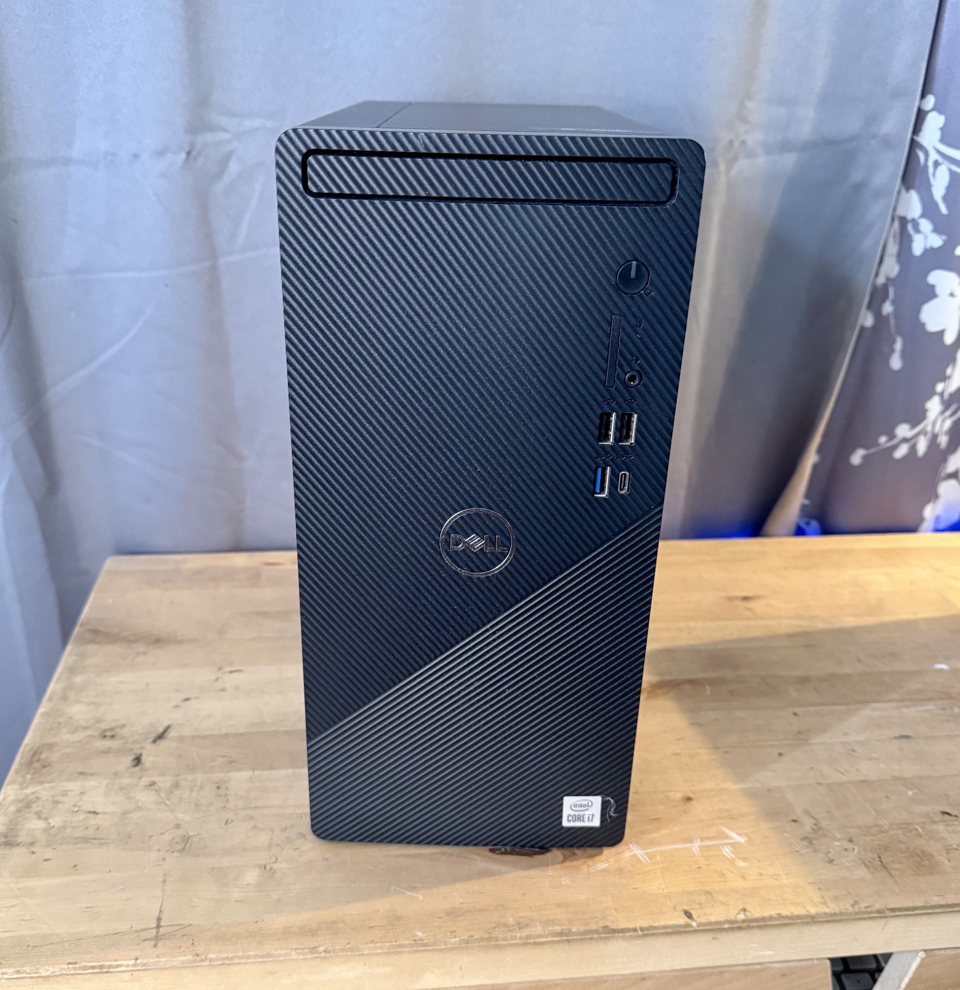 Dell Inspiron 3891 Desktop Computer | Windows 11 | i7 Processor | 12 GB Memory | WiFi | 500 GB SSD