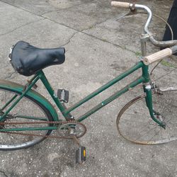 Antique Triumph 3 Speed Bicycle Bike. Made In Nottingham England - $60