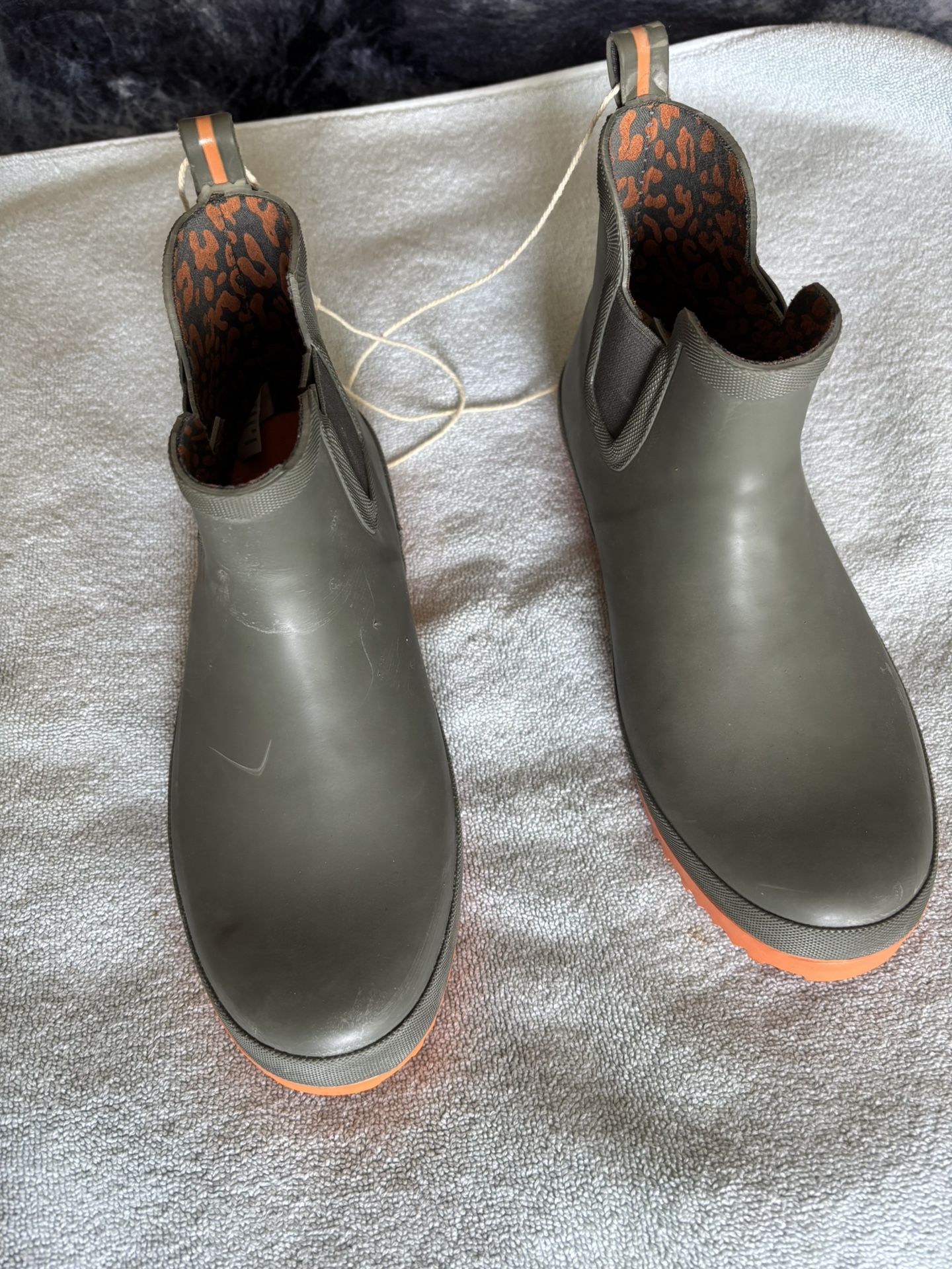Rain Boots Size 9