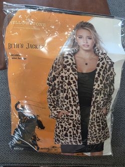 Nwt Beth's Jacket Yellowstone costume