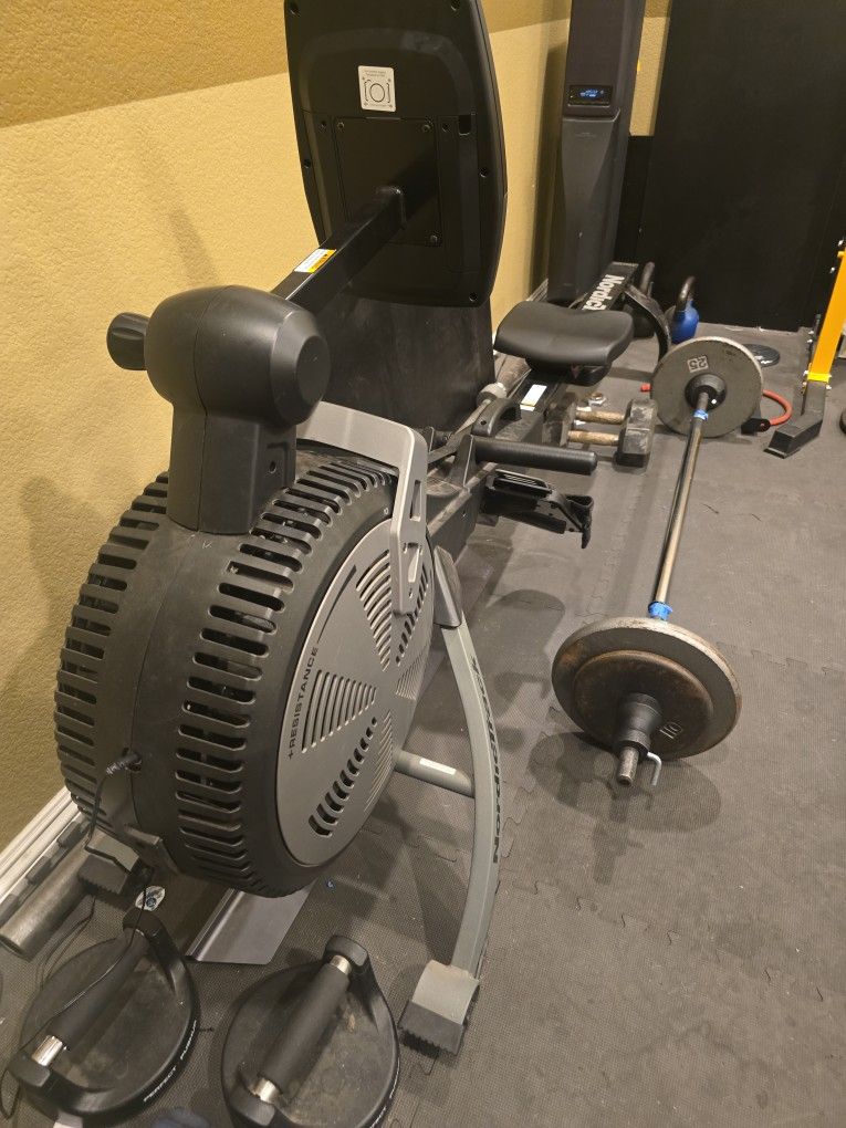 NORDICTRACK ROWER *SELL ASAP*