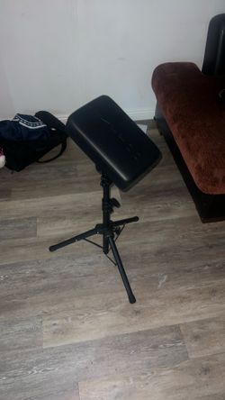 Tattoo arm rest