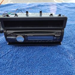 Sony CDX-GT25MPW FM/AM, CD PLAYER w/AUX