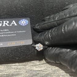 VVS1 1CT Engagement Ring / Ring