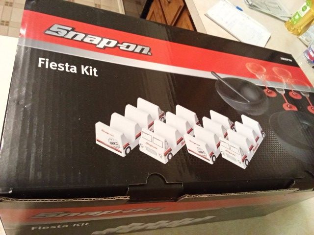 Snap-On Fiesta Dining Kit