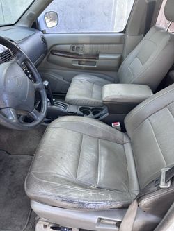 1999 Infiniti QX4 1999