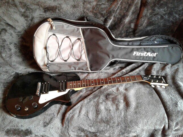 First act electric guitar with nice case