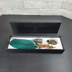 Vintage Green Feather Pen and Ink Set, Classic Series Goose Quill Pen with Carving Pen Stand