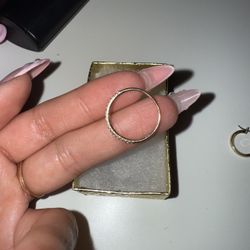 10k stamped gold ring with stones, see photos for condition, size 7(257)68