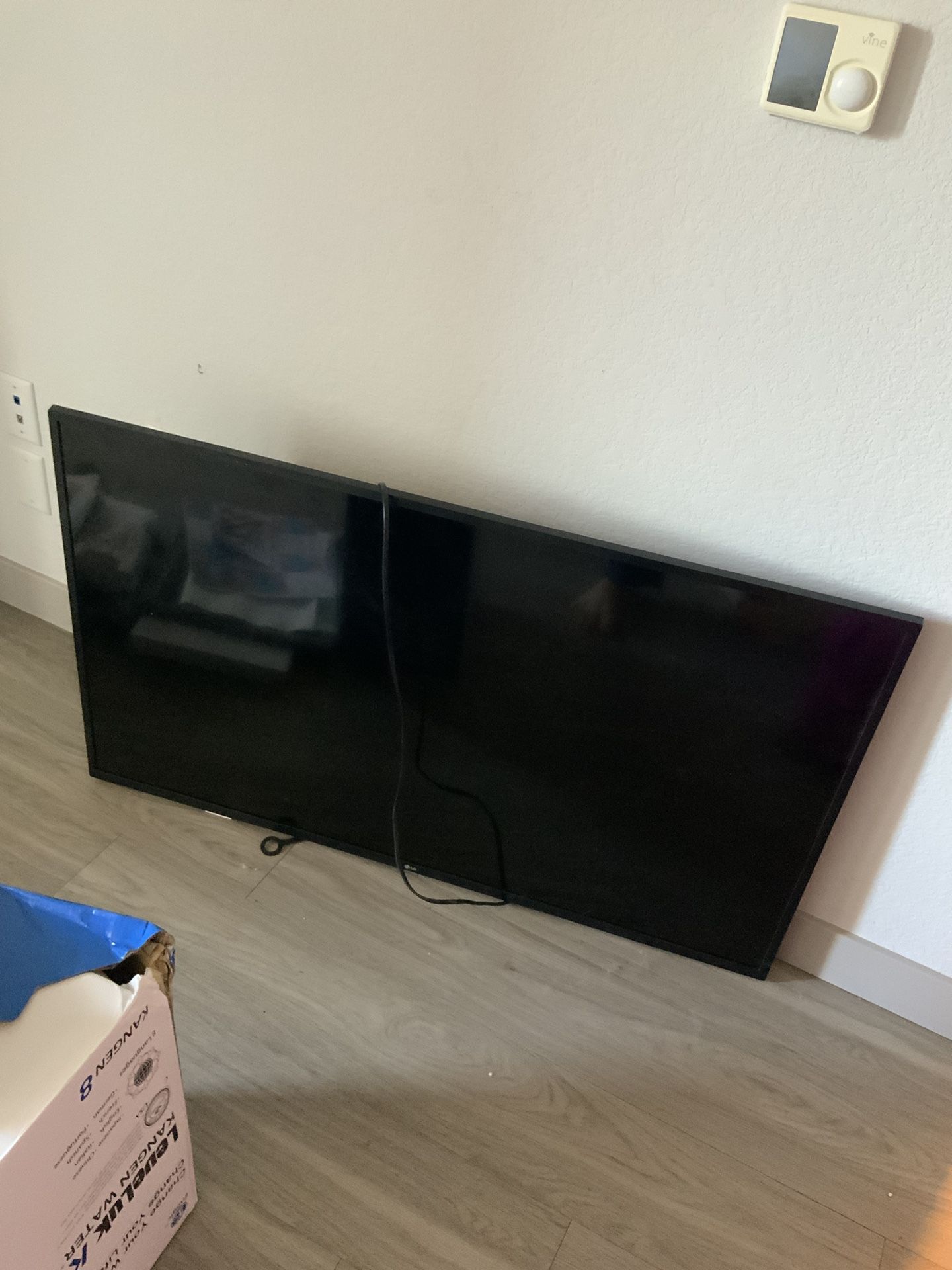 LG Tv Smart Tv 52 Inch