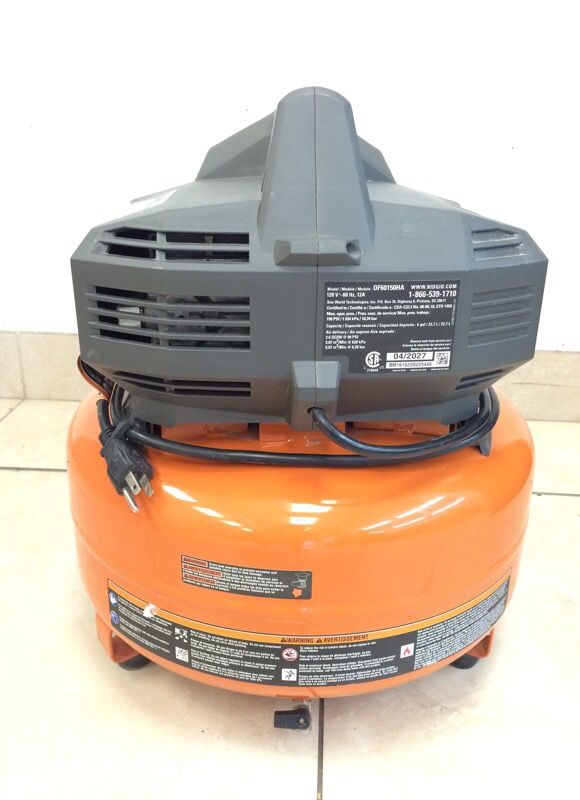 RIDGID 6 GALLON PORTABLE ELECTRIC 150 PSI PANCAKE AIR COMPRESSOR OIL