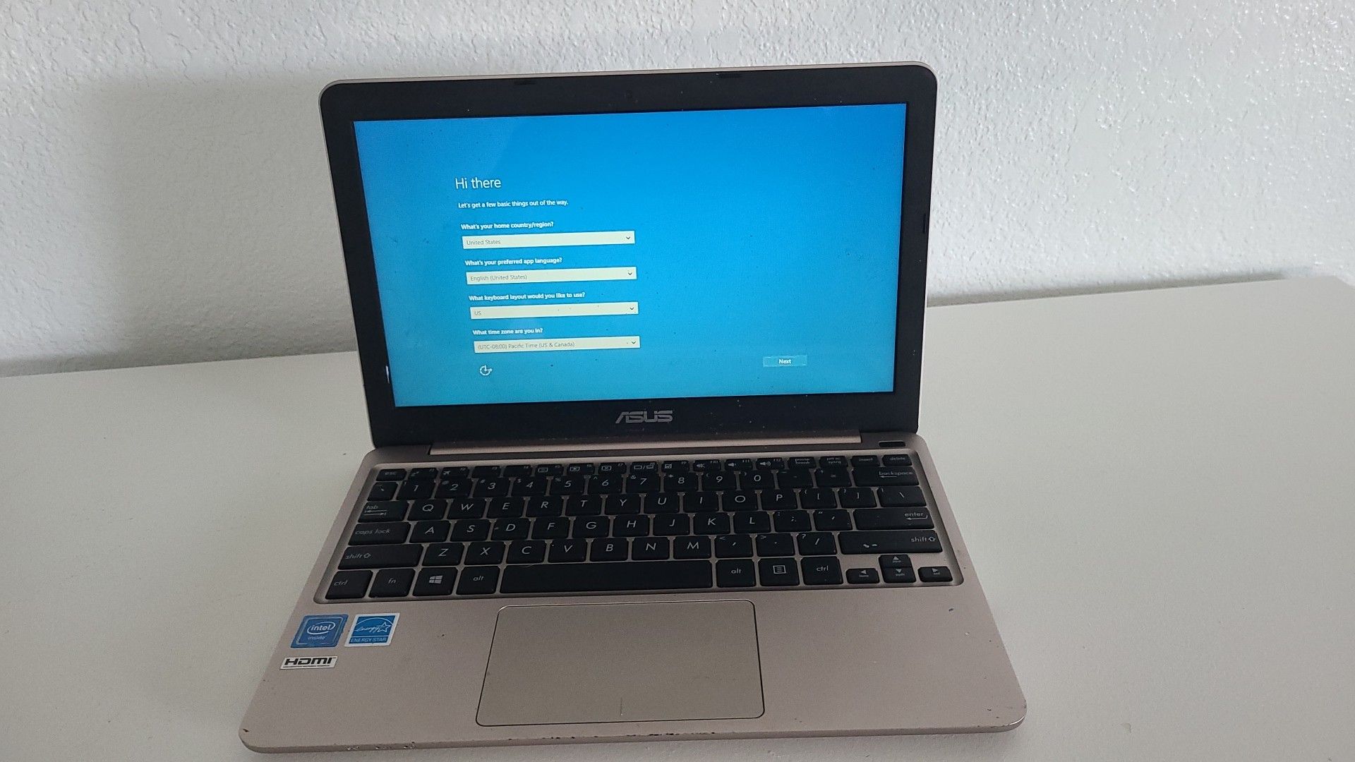 Asus Model E200H notebook PC