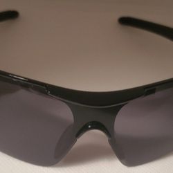 Brand New Beautiful Men's Sunglasses ( Never Used ).