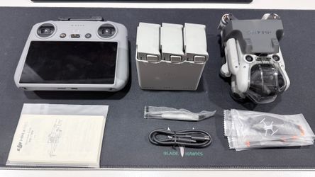 DJI mini pro 4 fly more combo (3 batteries!!)