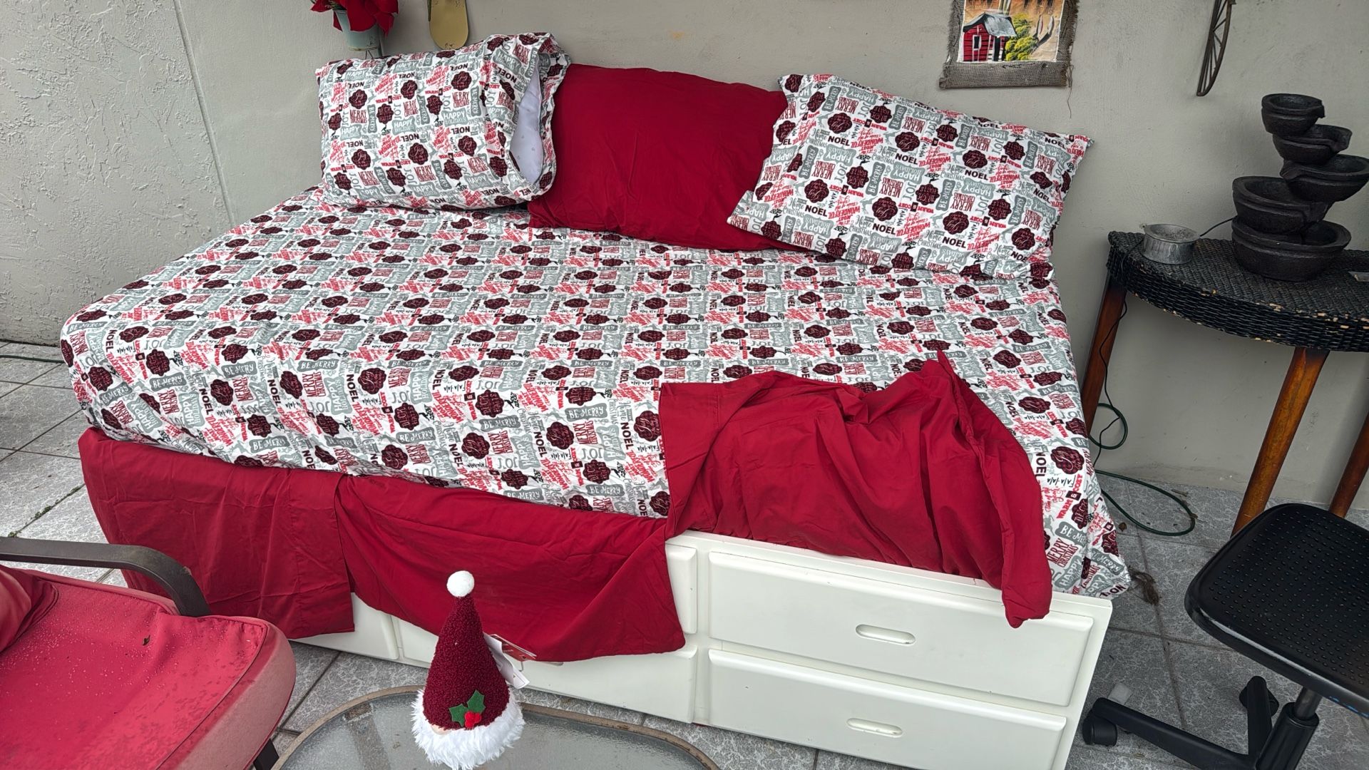 2 Twin Mattresses 10 Inches (hardly Used)