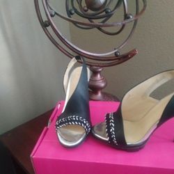 Brand new never worn size 5.5