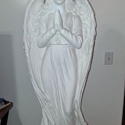 ANGEL STATUE 