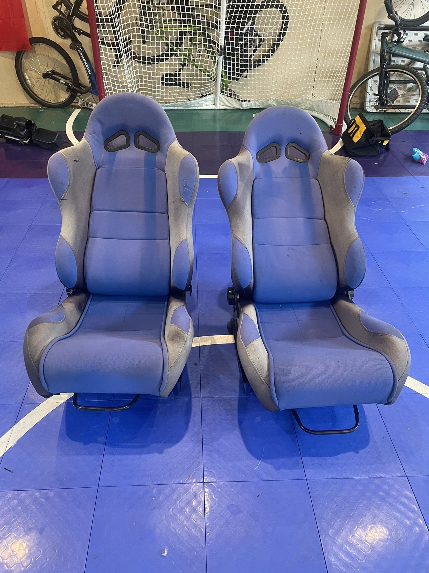 Universal bucket seats