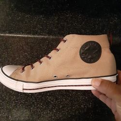 Converse mens 10 Great Condition 