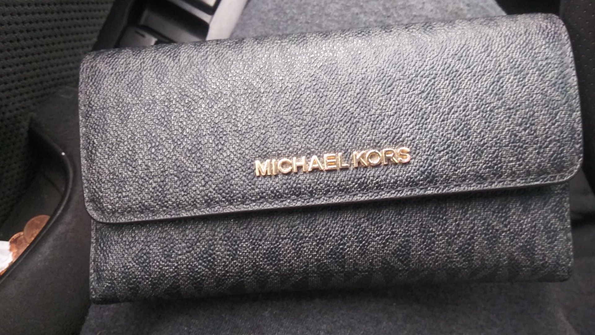 Real MICHAEL KORS wallet for woman