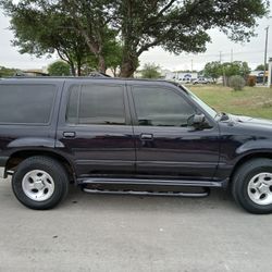 1999 Ford Explorer