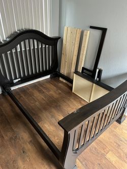 Baby Appleseed Crib
