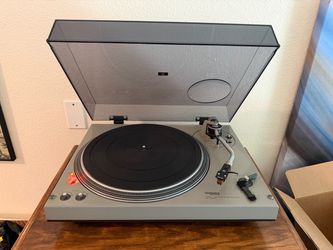 Vintage Technics SL‑D2 Audiophile Turntable – Fully Automatic Direct Drive