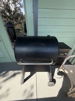 Traeger 575 Pro Grill/Smoker