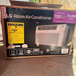 LG 14,000 BTU 115V Window Air Conditioner Cools 700 sq. ft. with Wi-Fi, Remote, Dehumidifier and in White