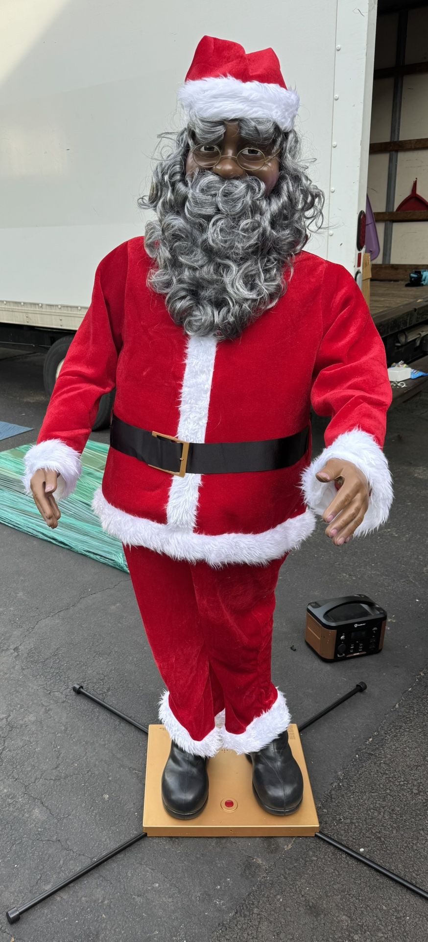 Animated Life-Size Realistic Santa