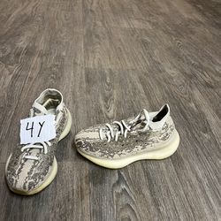 Yeezy 380 size 4y