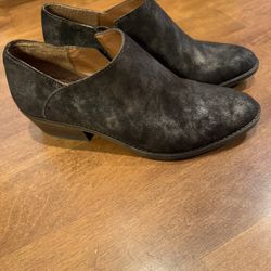 Women’s leather lucky brand ankle boots/mules shipping available