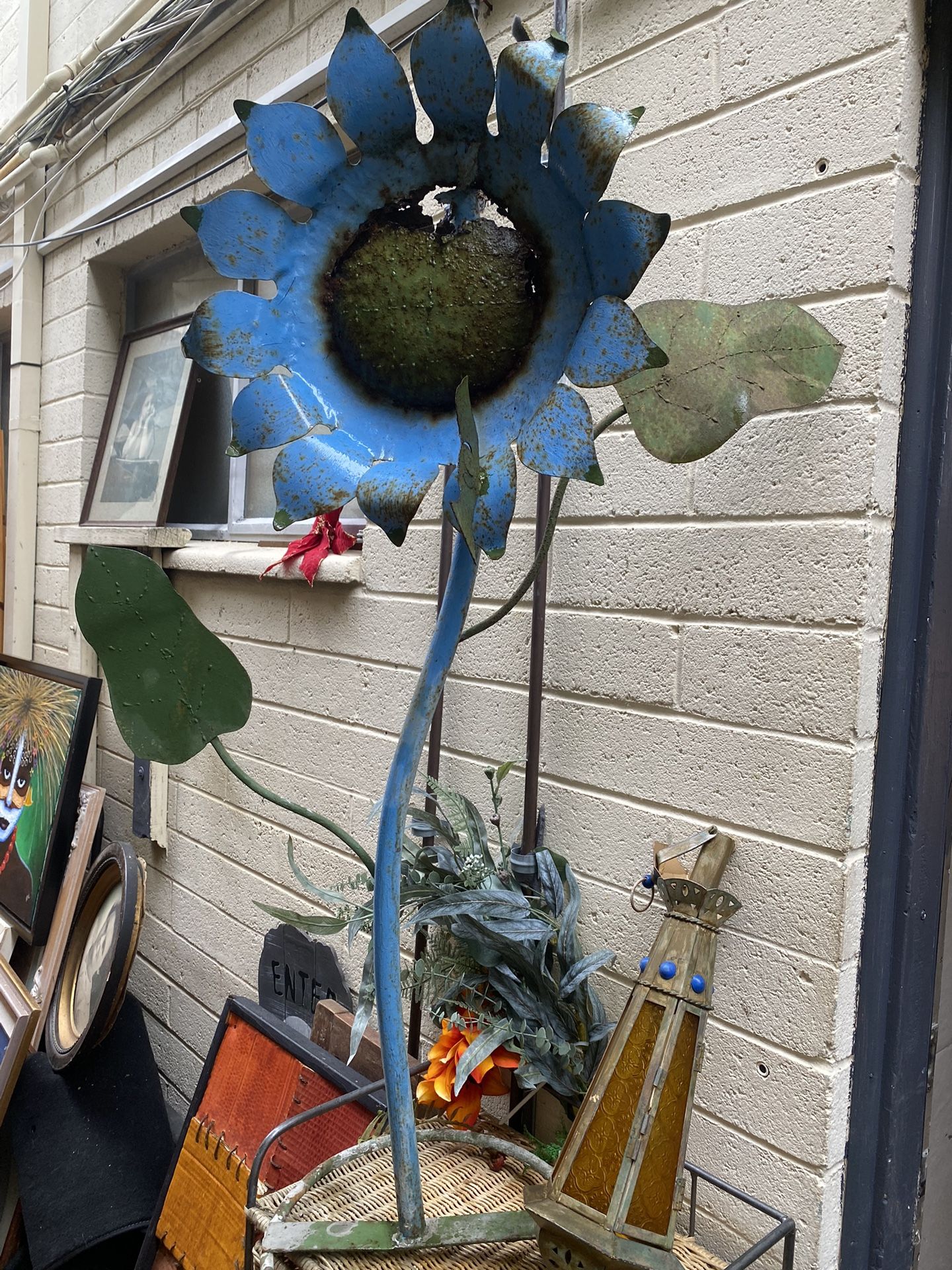 Vintage Metal sunflower Needs A Little Love but awesome for the garden area