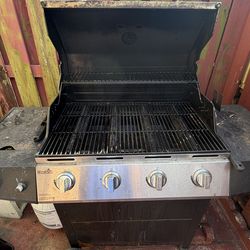 Parrilla Char-Broil + tanque de gas (propano)