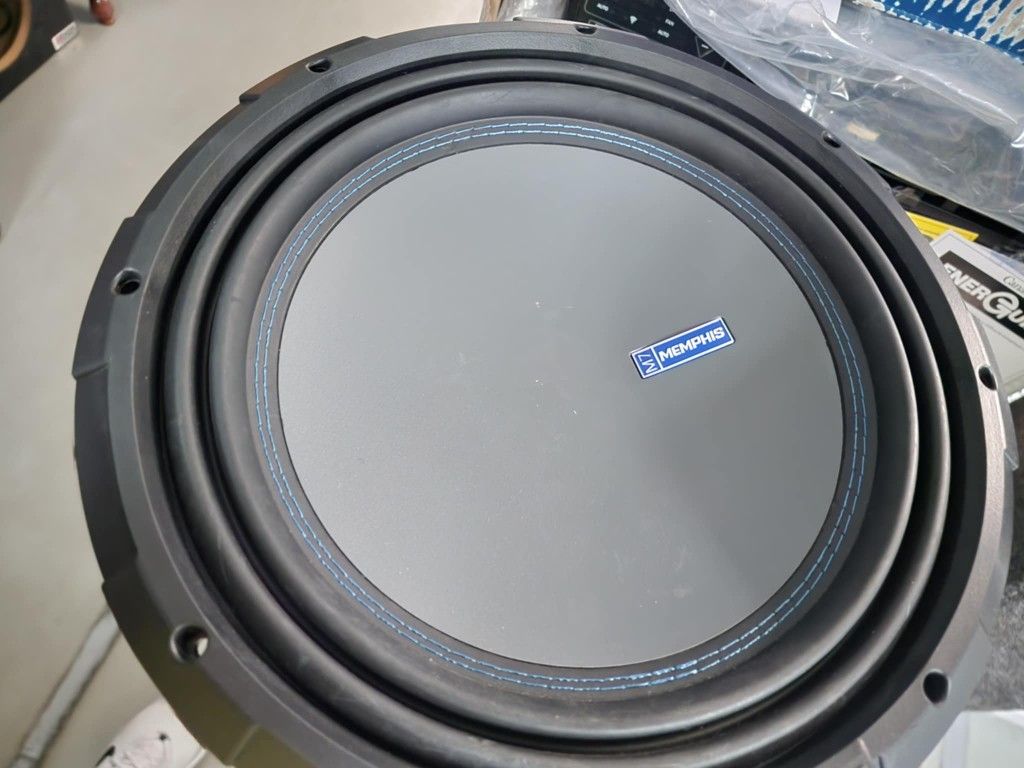 Memphis Audio M7 12" Sub, Works Flawlessly 