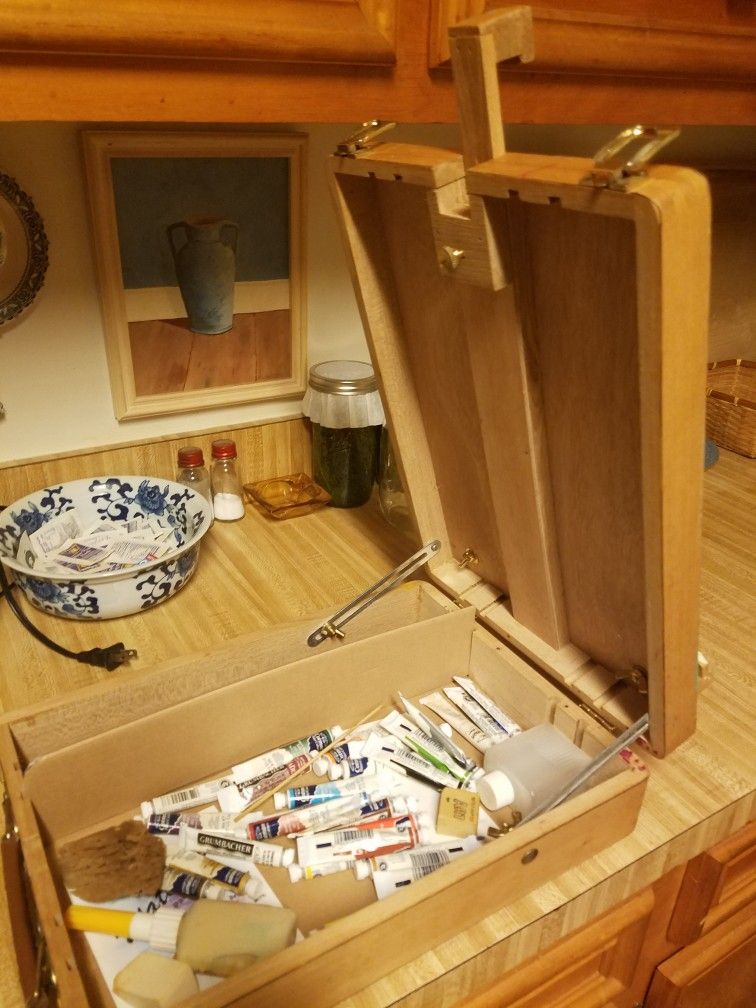 Desk Top Sketchbox Easel W/ Watercolor Paints