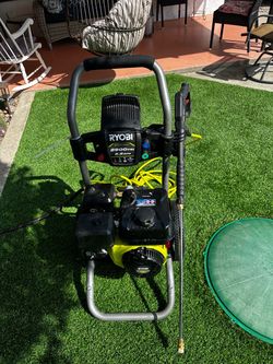 New ryobi 2900psi gas pressure washer. Try before you buy. Pickup only.