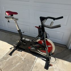 SCHWINN IC ELITE SPIN BIKE