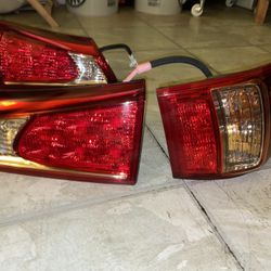 2012 Lexus Is250/is350/isf Taillights ( Almost New )
