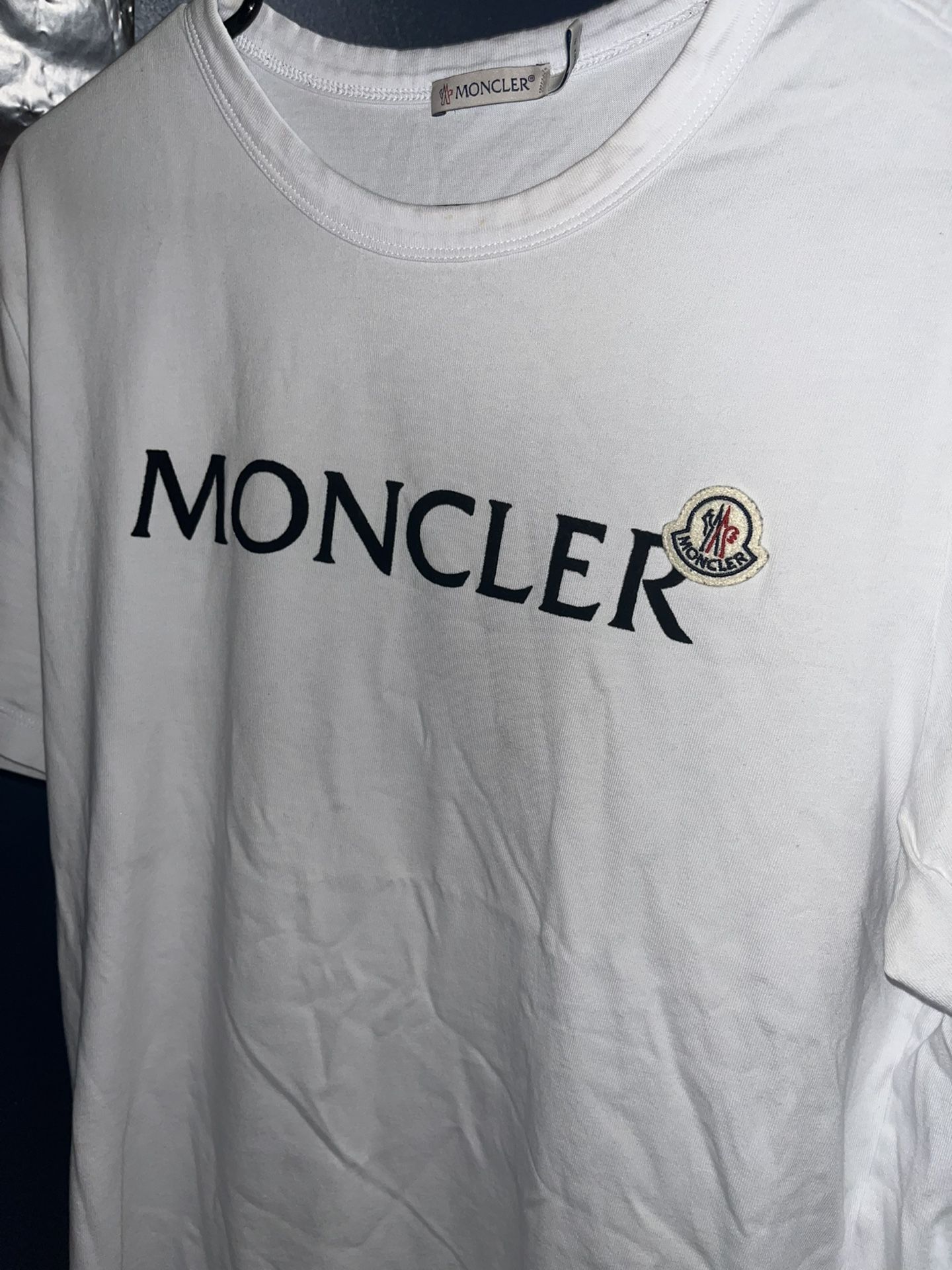 Moncler T Shirt Sz L