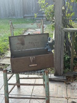 Craftsman rusty crusty tool box