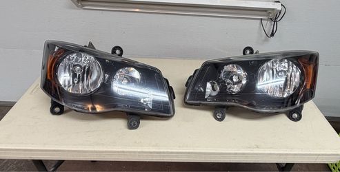 Pair of Black Housing Car Headlights